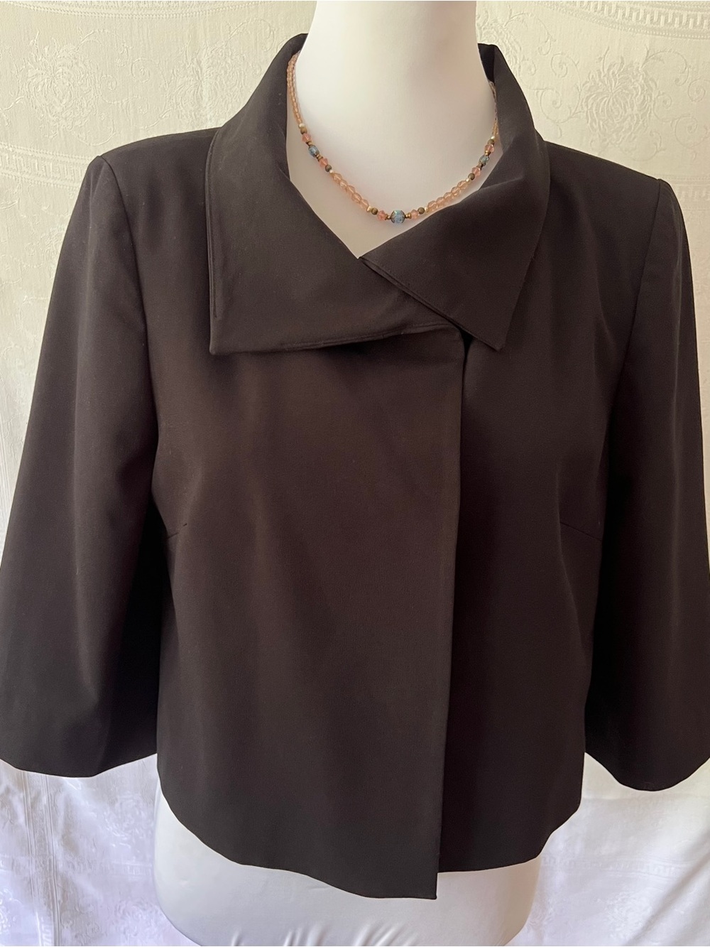 Mixit Black Cropped Jacket Blazer with Notched Collar Women’s Size 10